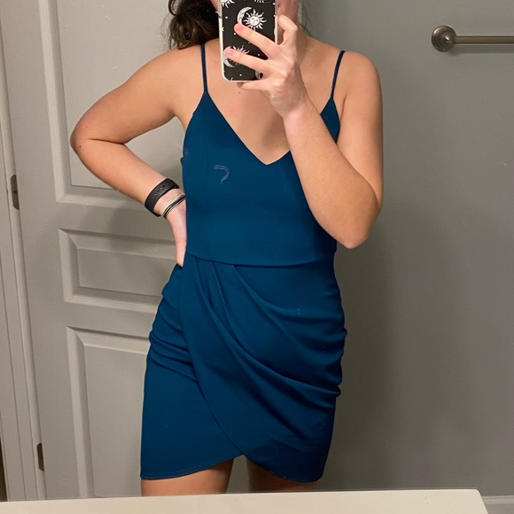 Lulu’s Bodycon Dress - Picture 4 of 4